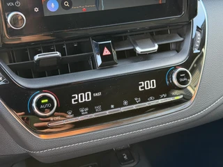 Toyota Corolla 1.8 HYBRID Automaat Navi Camera Trekhaak ACC / 36