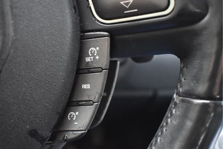 Land Rover Range Rover Evoque 2.0 D180 AWD R-Dynamic SE NL-AUTO, BOEKJES,NAP EN ONDERHOUDSHISTORIE / 31