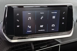 Peugeot e-2008 EV Active Pack 50 kWh Apple CarPlay Climate Control 16" / 14
