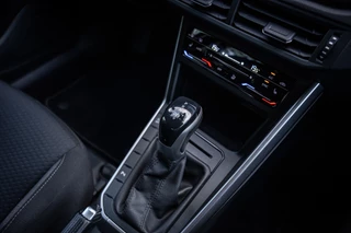 Volkswagen Polo 1.0 TSI 110pk Business | Beats | Keyless | Trekhaak | Led koplampen| Cruise control | Camera | Parkeerhulp | / 49
