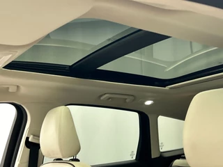 Ford Kuga 1.5 EcoBoost Vignale | Trekhaak | Leder | Panorama | Adaptive-cruise | Stoelverwarming | / 9