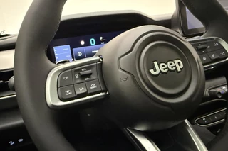 Jeep Avenger 1.2 e-Hybrid 110pk Automaat Summit | Navigatie | Trekhaak | Panoramadak | Adapt. Cruise control | JBL Audio | Elektrische achterklep | Stoelverwarming  | Climate Control / 22
