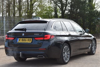 BMW 5 Series Touring 520i Executive Edition Facelift  | NL-Auto | Elekt.trekhaak | Historie | Carplay | Navi | DAB | Full LED | Zeer netjes / 28
