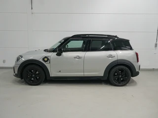 MINI Countryman 1.5 Cooper S E ALL4 Panoramadak | Harman Kardon | ACC | Head Up / 5