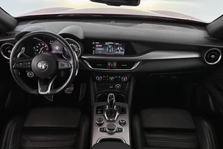 Alfa Romeo Stelvio 2.0T 280pk AWD Veloce Carplay Adaptieve Cruise Leder Memory / 8