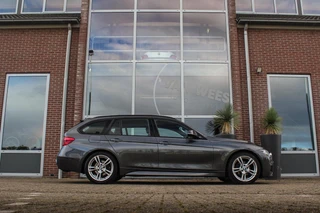 BMW 3-serie Touring 318i Corporate Lease Executive | M Sport pakket | Stoelverwarming | LED | Navigatie Professional | Bluetooth | Sportstoelen | M-sportstuur | PDC | Shadow Line / 8