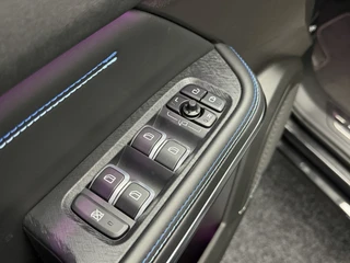 Lynk & Co 01 1.5 Plug-in Hybrid 262PK | Origineel NL Panoramadak | Infinity Audio | 360 Camera / 17