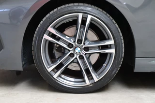 BMW 2 Serie Gran Coupé 218i High Executive M Sport Pakket Automaat  / Live Cockpit Professional / Panoramadak / Stoelverwarming / 18 Inch / Climate Control / Parkeersensoren / Bluetooth / DAB / Cruise Control / Lichtpakket / Extra Getint Glas / LED / 11