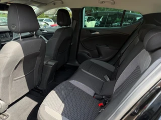 Opel Astra 1.2 Business Edition - NL Auto Cruise Airco Navi Bluetooth / 15