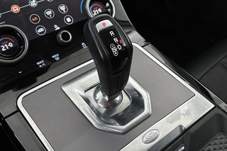 Land Rover Range Rover Evoque 1.5 P300e AWD SE Leder Memory Stuur-Stoelverwarming Camera / 29