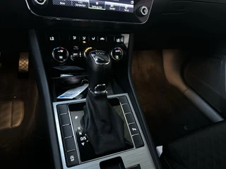 Skoda Superb Combi 1.5 TSI 150pk DSG ACT Business Edition Adaptive Cruise Navigatie DAB+ App-Connect / 14