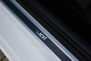 Volkswagen Up! 1.0 high up! BlueMotion|Airco|Lichtmetaal| / 22