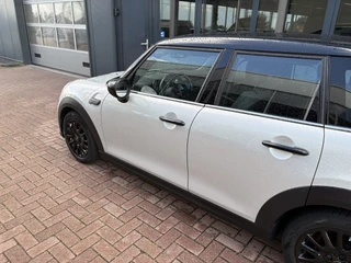 MINI 5-deurs 1.5 Cooper 136pk Bns.Edition 5-drs. NAVI/CARPLAY/CLIMA/CRUISE/PDC/LED / 12