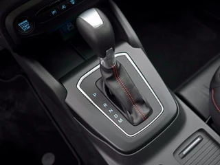 Ford Focus 1.0 Ecoboost automaat ST line X Panoramdak | Afn. Trekhaak | / 35