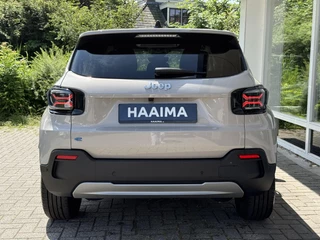 Jeep Avenger Summit 54 kWh | Climate & Adaptive Cruise Control | Achteruitrijcamera | Dodehoek detectie | Applecarplay/Android Auto | / 22