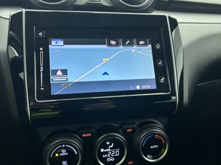 Suzuki Swift 1.2 Style Smart Hybrid | Camera | CarPlay | Adaptive Cruise | Stoelverw. | Climate Control / 17