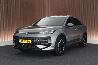 Volkswagen T-Roc 1.5 eTsi 150pk DSG R-Line First Edition Trekhaak Camera Keyless Stoelverwarming Virtual Cockpit Carplay