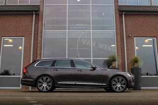 Volvo V90 2.0 B4 Business Pro Inscription| BTW auto | 1e eigenaar | NL auto | 20 inch | Panoramadak | Harman Kardon | BLIS | Stuurverwarming | Stoelverwarming | Head-up | Trekhaak | Cruise control / 8