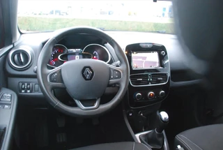 RENAULT Clio Energy dCi 90pk ECO2 S&amp;S Limited / 11