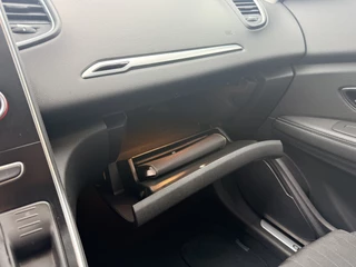 Renault Scénic 1.3 TCe Limited  | Keyless | Navi | Apple / Android | DAB + | PDC v+a | Cruise / 31