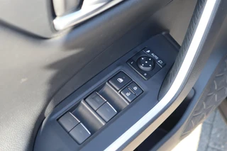 Toyota RAV4 2.5 HYBRID AWD DYNAMIC ANDROID/APPLE STOEL/VOORRUITVERW. LM-VELGEN P-SENSOREN CAMERA AD-CRUISE / 16