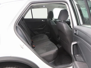 Volkswagen T-Roc 1.5 TSi 150 Pk Automaat Style | Carplay | IQ.Light LED | Panoramadak | Virtual Cockpit | Adaptive Cruise | 17 Inch / 36