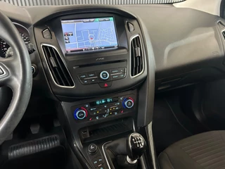 Ford Focus Wagon 1.0 Titanium Edition CRUISE|NAVI|STOEL & STUURVERWARMING|PDC| / 17