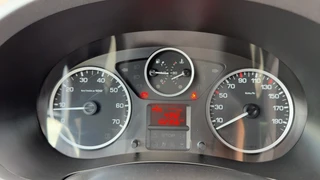 Peugeot Partner Tepee 1.2 PureTech 110PK Allure | Trekhaak | Navigatie | parkeersensoren | Nieuwe Distributieriem | Cruise Control | Climate Control / 12