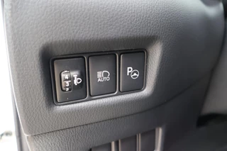 Toyota C-HR 1.8 HYBRID STYLE / 17