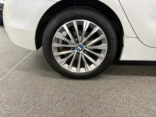 BMW 2-serie Active Tourer 218i High Executive/ NL auto/ Afneembare trekhaak/ Achteruitrijcamera / 44