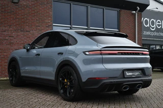 Porsche Cayenne Coupé 4.0 Turbo E-Hybrid GT  Burmester PDCC Carbon HUD ACC 360 / 21