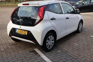 Toyota Aygo 1.0 VVT-i x-fun NL-AUTO AIRCO / 4
