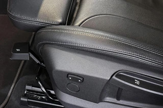 BMW X2 xDrive20i High Executive M Sport X Achteruitrijcamera Head-Up Leder Adaptief Onderstel / 18