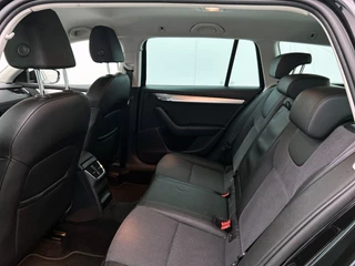 Škoda Octavia Combi 1.5 TSI Greentech Ambition Stoelverwarming | Navigatie | Parkeersensoren | Airco / 25