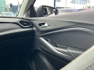 Opel Grandland X 1.2Turbo Innovation|AUT|Carplay|PANO|Cruise / 30