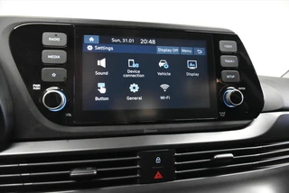 Hyundai Bayon 1.0 T-GDI 48V 100PK DCT7 Premium Automaat Stuurverwarming Stoelverwarming All Season / 19