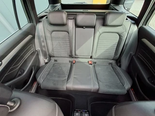 Volkswagen Passat Variant 1.4 TSI PHEV GTE * Panoramadak * Elek. Achterklep * Navigatiesysteem * 18 Inch Velgen * / 33