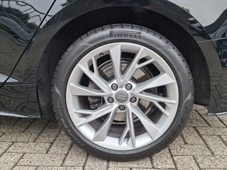 Audi A5 Sportback 40 TFSI Business Edition * Navigatiesysteem * AUTOMAAT * Elektrische kofferklep * / 8