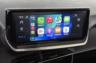 Peugeot 208 1.2 PureTech 100 Style / 17