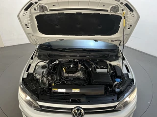 Volkswagen Polo 1.0 TSI Comfortline Parkeersensoren App-Connect DAB+ / 17