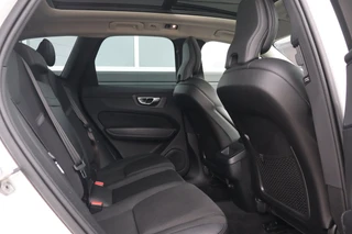 Volvo XC60 2.0 T6 310pk AWD Heico Sport - Panoramadak - 22 inch - Head up - Half leder - Camera / 14