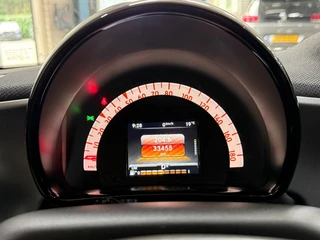 Smart Forfour 1.0 Passion | Automaat | Carplay | Cruise Control | LED | Bicolor | Camera | Lichtmetalen velgen 15 Inch / 9
