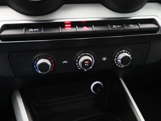 Audi Q2 1.4 TFSi 150 Pk CoD Design Pro Line | Panoramadak | Airco | Cruise Control | Parkeersensoren | Bluetooth | Navigatie | 17 Inch | 57.146 Km !! / 16