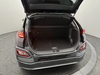 Hyundai Kona EV Fashion 64 kWh 3- Fase SOH 95,3% Warmtepomp | Trekhaak | Camera | Navigatie | Head-Up Display / 33