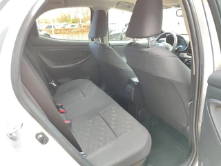Toyota Yaris 1.5 Hybrid 115 DYNAMIC NL-AUTO STOEL/STUURVERW BLIND SPOT PARK-SENSOREN NAVI CAMERA CLIMA AD-CRUISE APPLE/ANDROID KEYLESS 16'' LM-VELGEN / 25