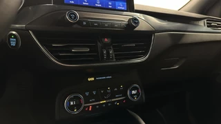 Ford Focus Wagon 1.5 EcoBoost ST Line active X Business TREKHAAK CAMERA LM NAVI CRUISE CARPLAY. / 48