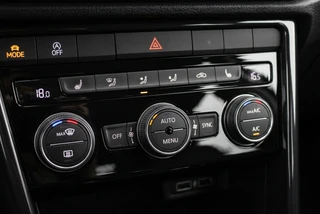 Volkswagen T-Roc 1.5 TSI DSG Sport Adaptive l Camera l Virtual Cockpit / 20