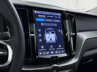 Volvo XC60 Plug-In Hybrid AWD T6 Plus Dark Recharge ADAPT. CRUISE CONTROL | STUUR & STOEL VERWARMING | PANORAMA DAK | 360 GRADEN CAMERA | ELEK. STOELEN MET GEHEUGEN | HARMAN/KARDON AUDIO / 40