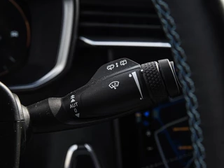 Lynk & Co 01 1.5 Plug-in Hybrid 262 PK Black Edition SOH 92% Panoramadak 360 Camera Infinity ACC LED Rondomzicht Camera Apple CarPlay/Android Auto 20" / 21