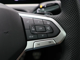 Volkswagen Passat Variant 1.5 eHybrid 272 Pk R-Line | Black Style | Stoel/Stuurverwarming | Panoramadak | 360 Camera | Head Up | Memory | Trekhaak | 19 Inch | 155 Km !! / 30
